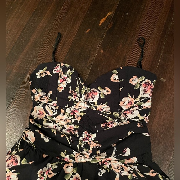 Floral black jump suit - Picture 1 of 5